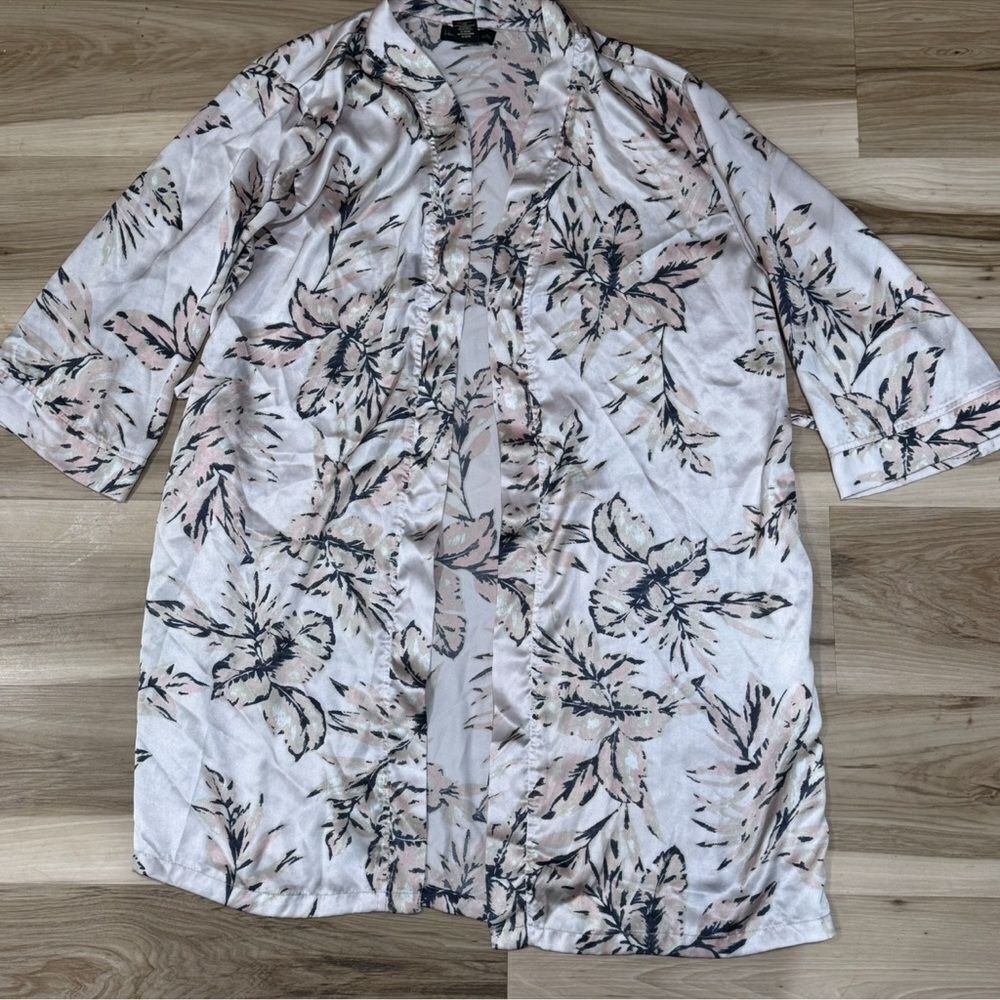 House of Harlow 1960 Satin Floral Open Front Kimono Robe Women’s Medium